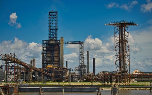 Guide complet pour comprendre la corrélation entre la bourse et le pétrole